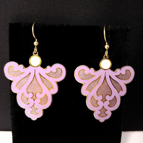 Vintage Isle of Skye Lavender Cloisonne Earrings, MOP, Gold Plated, 1980s - Picture 10 of 10